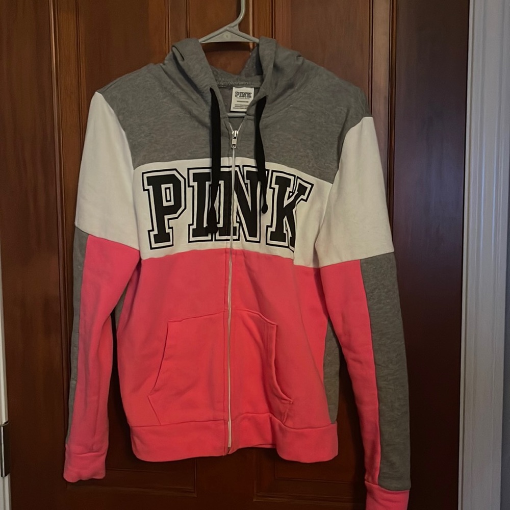 Women’s zip up